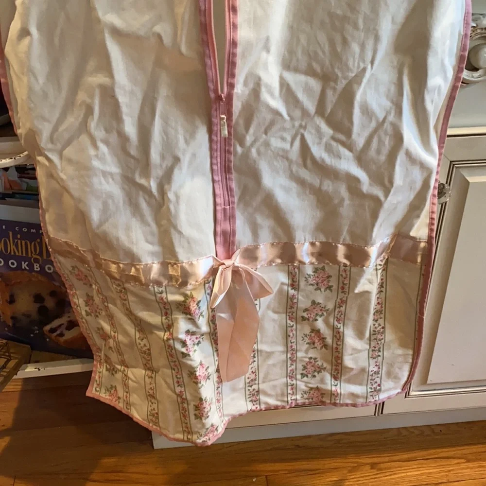 NWOT SHABBY CHIC GARMENT BAG - RARE TO FIND NEW